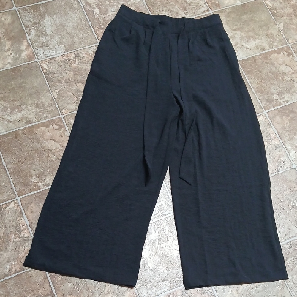 NWT Carnacilia Wide Leg Black Pull On Tie-Waist Pants